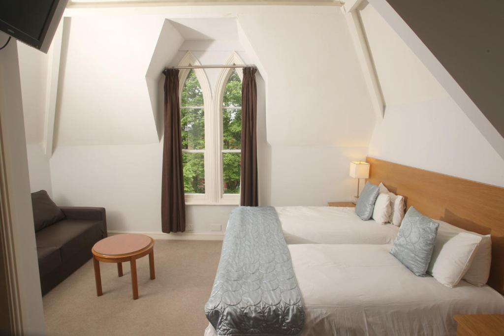 Cliff Lawn Hotel Leeds (West Yorkshire) Bagian luar foto